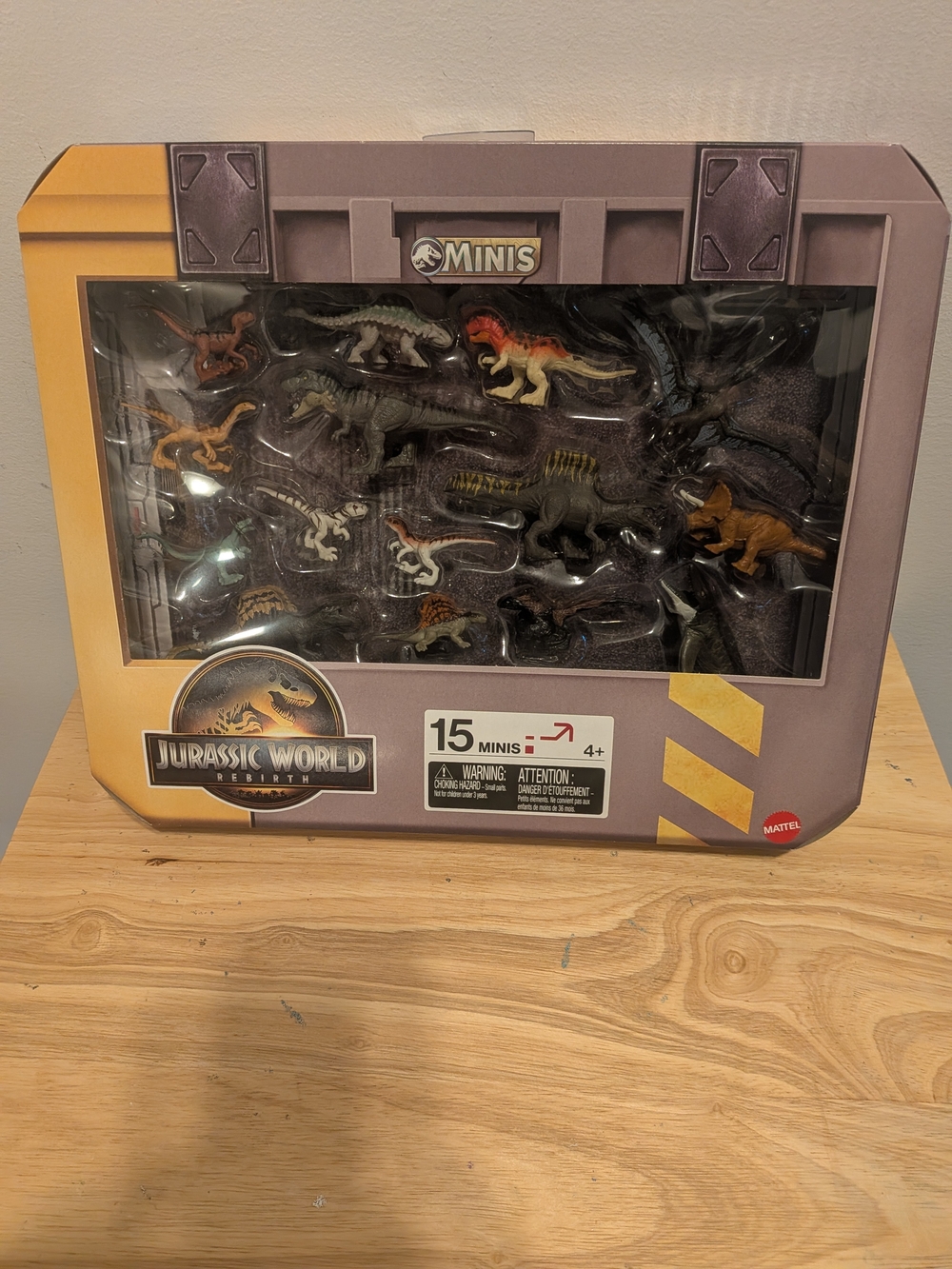 Jurassic World 15-Piece Mini Dinosaur Figure Set - Multicolor